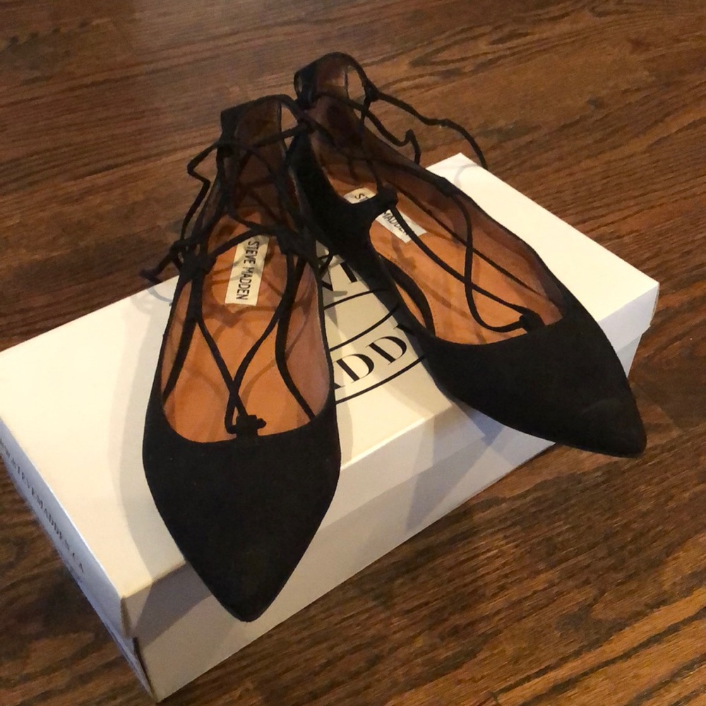 Steve Madden black suede lace up flats